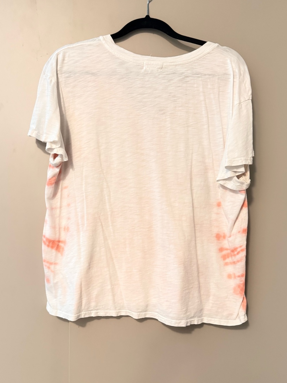 T.la  Women's V-Neck Tie-Dye Tee - White & Coral Size Large - Picture 2 of 4